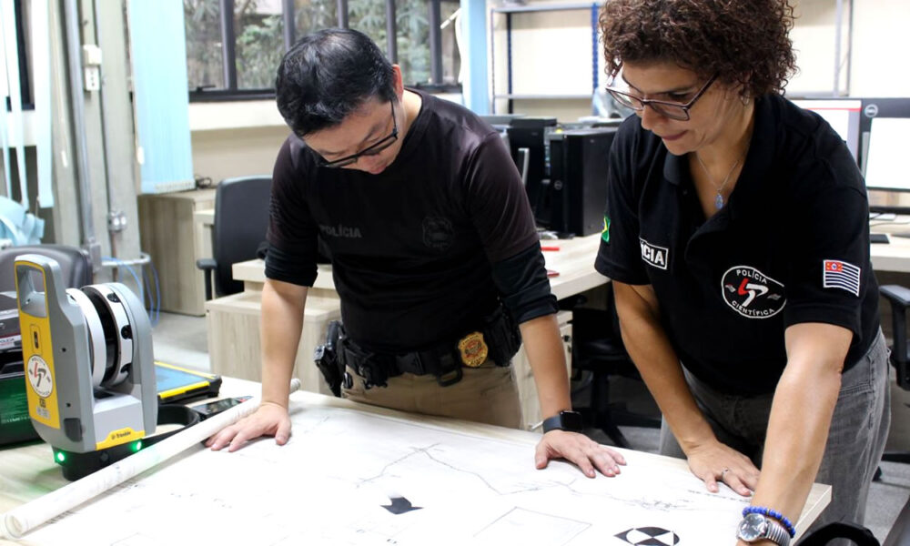 O trabalho dos desenhistas da polícia na cena do crime